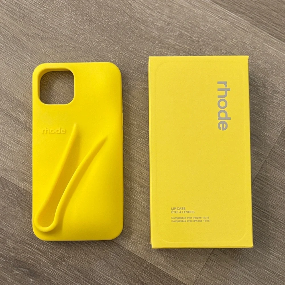 Rhode イエロー iPhoneケース リップ付き Rhode Phone Case With Lip Gloss (Lemontini) – Techinfinities